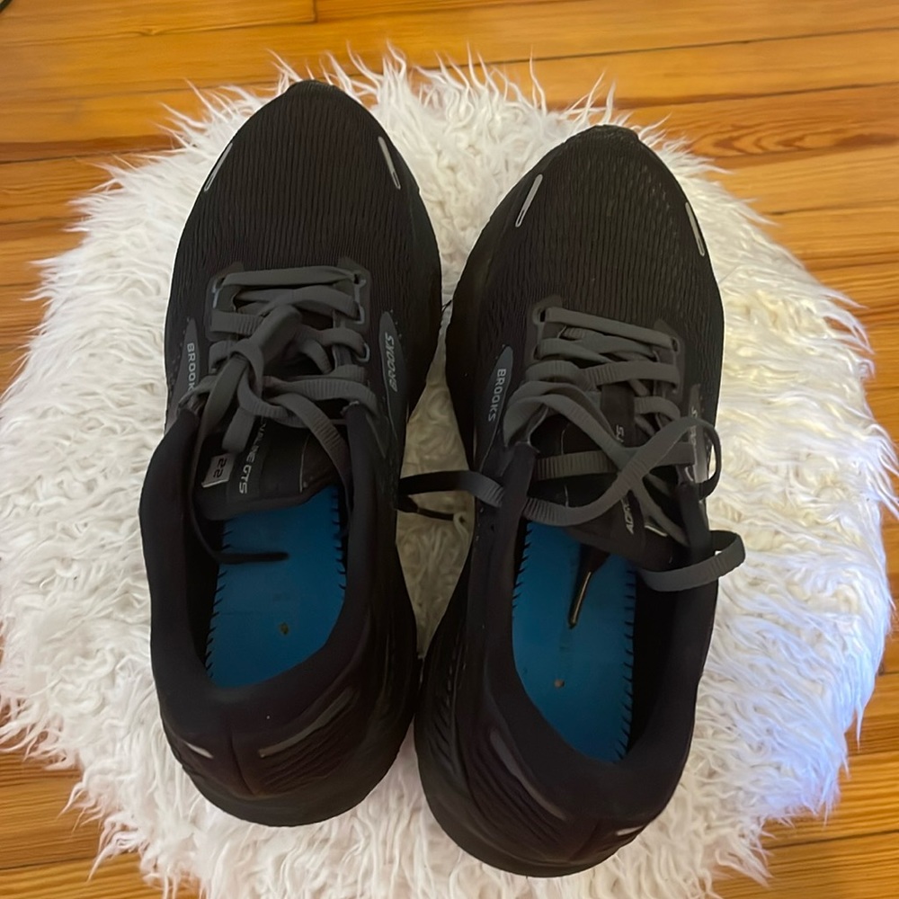 Brooks Adrenaline GTS 22